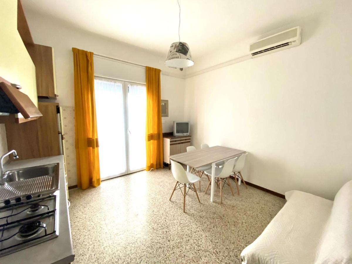 Euroresidence - Piazza Mazzini- 30 Mt Dal Mare Lido di Jesolo Eksteriør billede