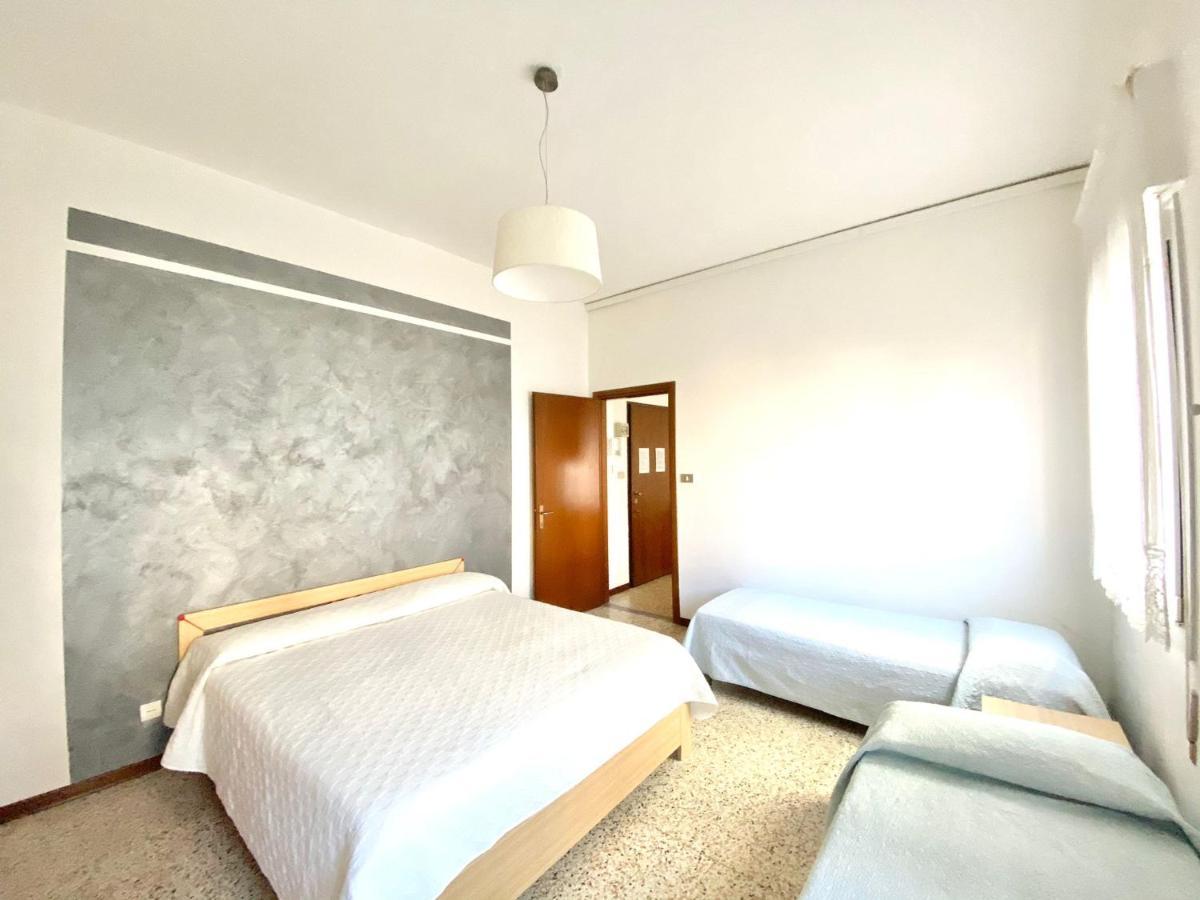 Euroresidence - Piazza Mazzini- 30 Mt Dal Mare Lido di Jesolo Eksteriør billede