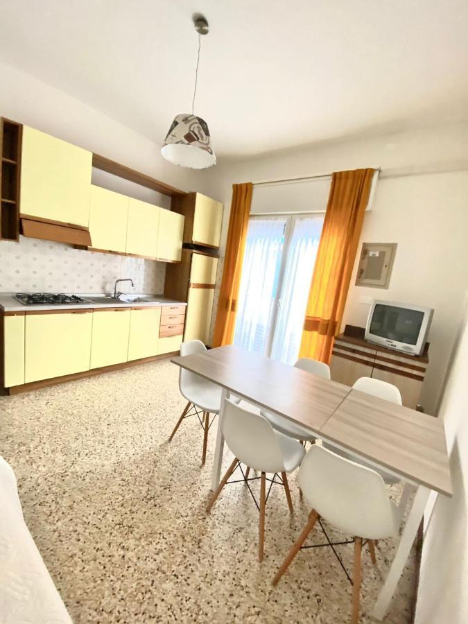 Euroresidence - Piazza Mazzini- 30 Mt Dal Mare - Immobil Relax Lido di Jesolo Eksteriør billede